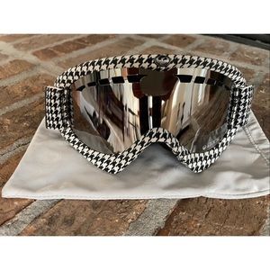 Black & White Ski Goggles